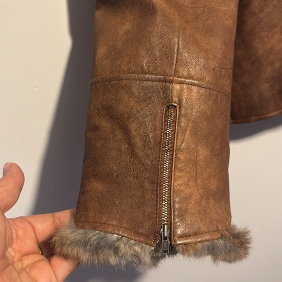 VINTAGE DANIER LEATHER JACKET WITH RABBIT FUR TRIMMING ON COLLAR AND CUFFS L - Picture 8 of 17